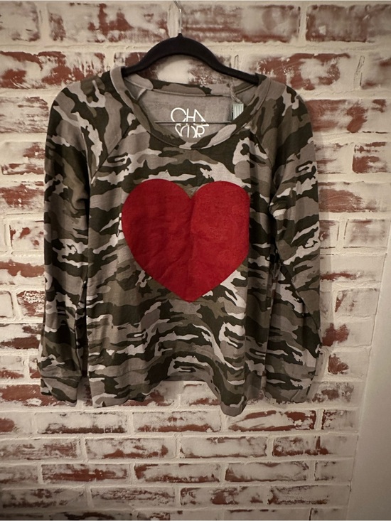Chaser Sweaters - Chaser Heart Camo Sweatshirt - Green Camo with Red Heart